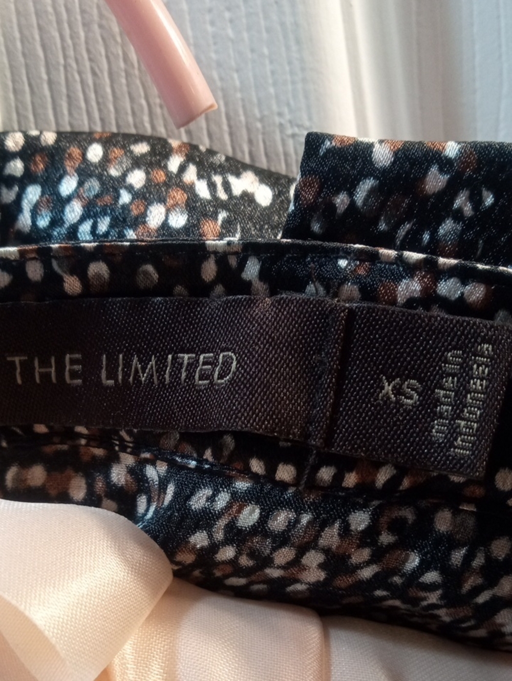 THE LIMITED DRESSY TANK - Picture 3 of 5